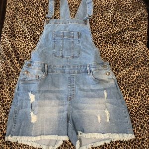 Women’s distressed short overalls
